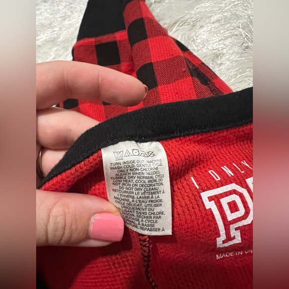 PINK by VS Snap butt flap PJs - Picture 5 of 9